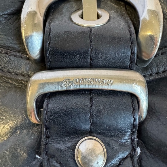 B. Makowsky Flap Buckle Crossbody Shoulder Bag - Picture 3 of 13